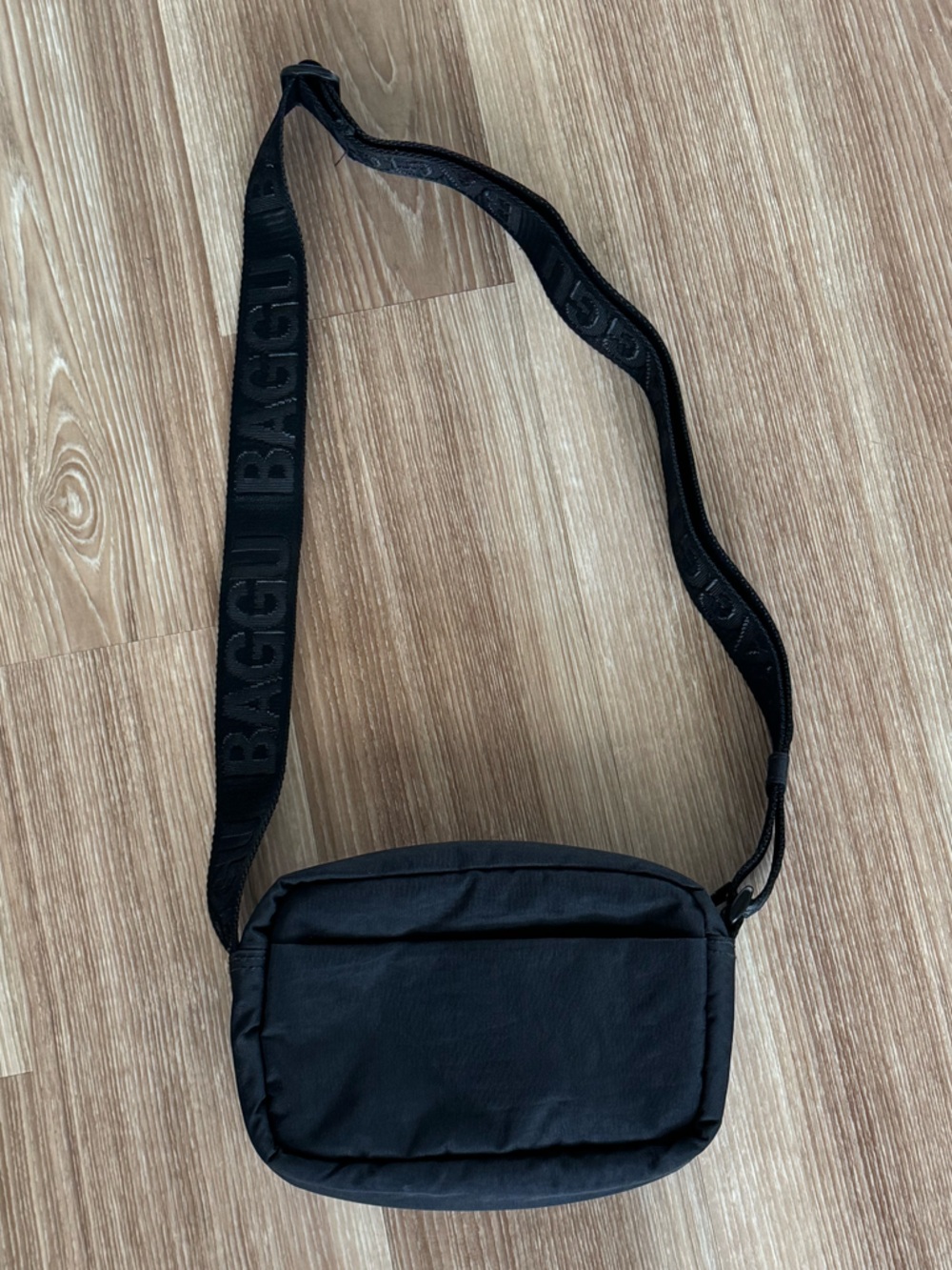 BAGGU Black Camera Crossbody